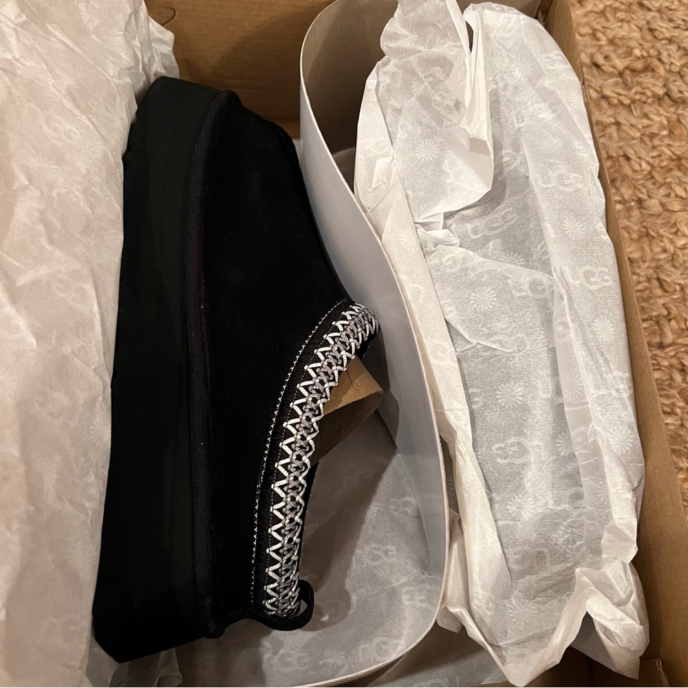 NWT UGG Tazz Platform Suede Slipper Black Women’s 7 - Picture 8 of 16